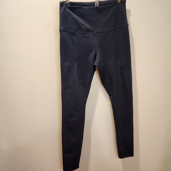ZELLA Women's Black Athletic Leggings size M - Picture 1 of 14